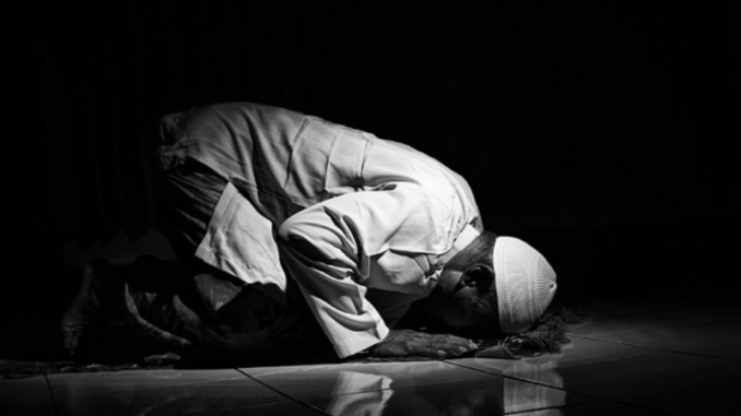 Was-was Solat Ketika Azan Berkumandang? Ini Penjelasan 